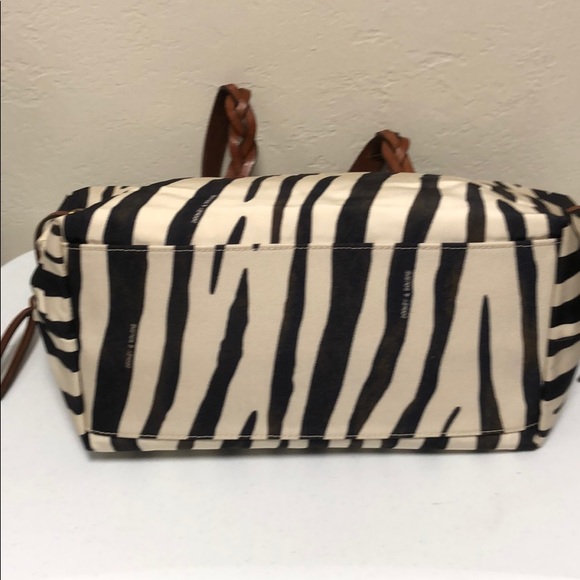 Dooney & Bourke handbag - Picture 5 of 14